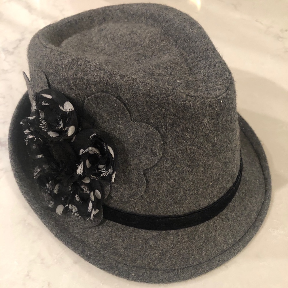 Gray Fedora w/Black Trim and Flower Appliqué